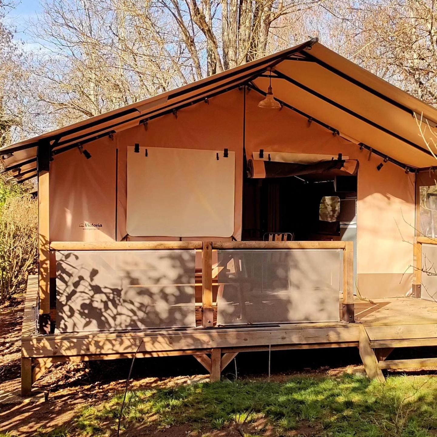 Camping Le Clos De La Lere Cayriech Buitenkant foto